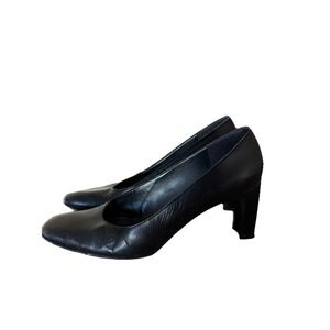 Stuart Weitzman 9 1/2 N‎ Closed Toe Pump Heels Black Career Office Designer Work